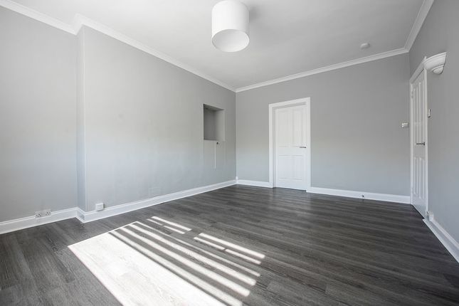 33, Stobhill Road, Gorebridge photo 3