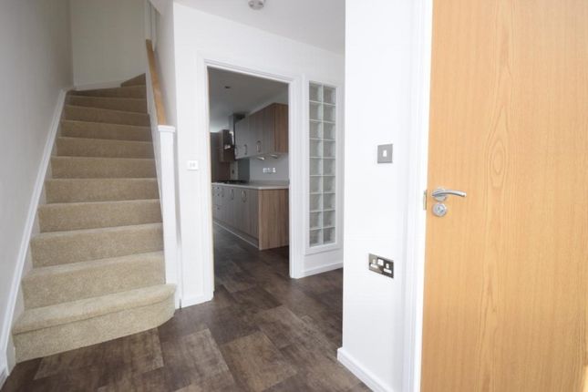 Town house to rent in Meadow Road, Salford