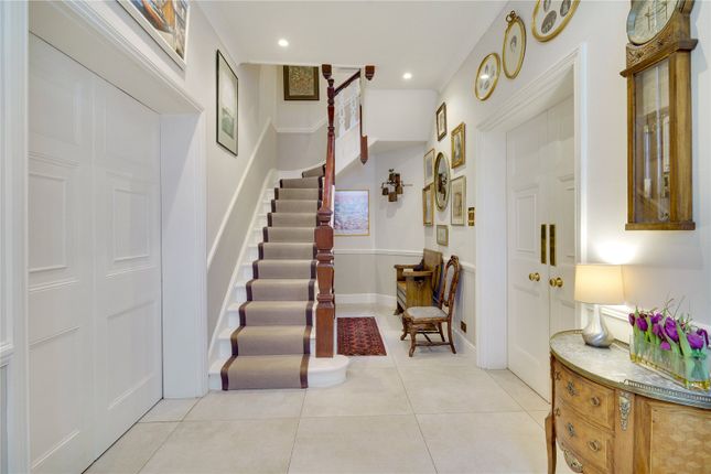 89, Clapham Common West Side, London photo 2