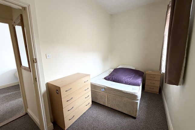 Flat 3, 16, Outram Road, Southsea photo 3