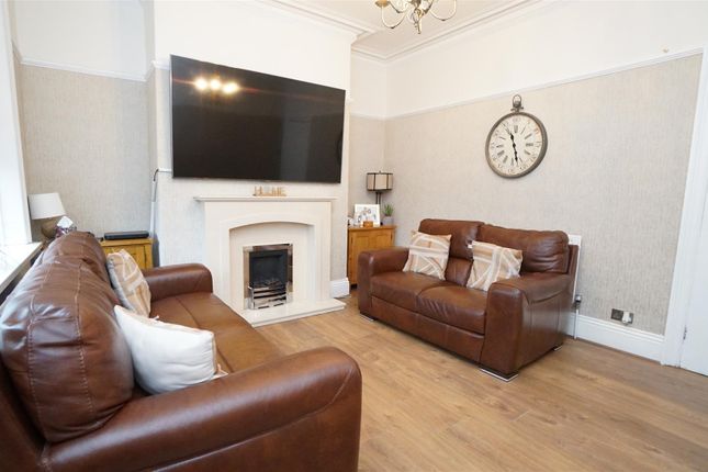 38, Highgate, Bradford photo 3