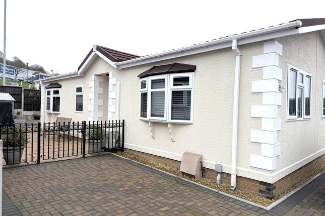 39 Pont Pentre Park, Pontypridd photo 2