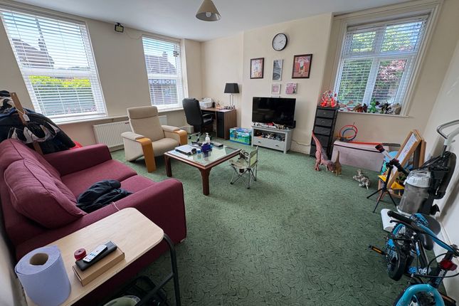 Flat 1 48 Southdown House, West Street, Pulborough photo 2
