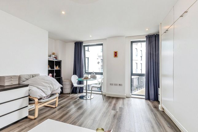 Flat 129, Invicta,, Millennium Promenade, Bristol photo 4
