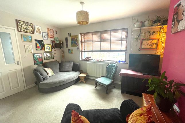 8, Halkon Crescent, Pembrokeshire photo 4