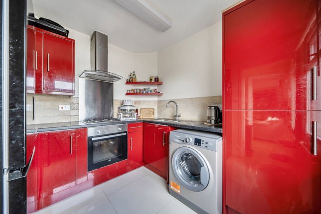 42, Chywoone Avenue, Penzance photo 4