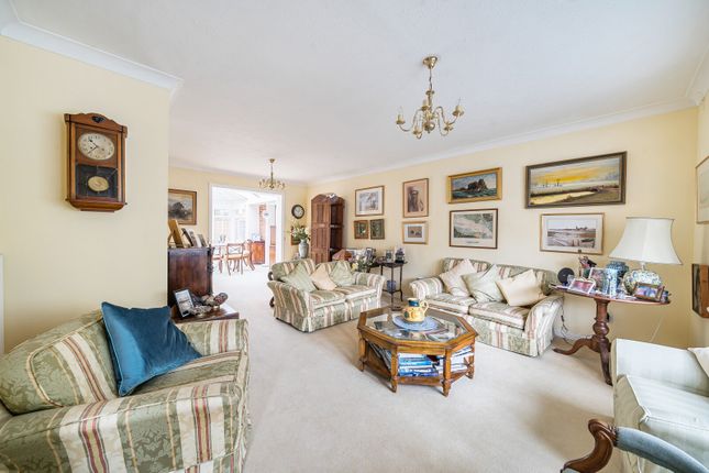 16, Trelawney Grove, Weybridge photo 4