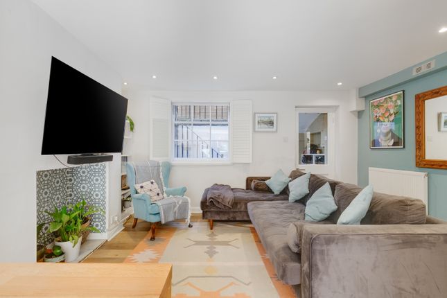 Flat for sale in Brooksby Street, London