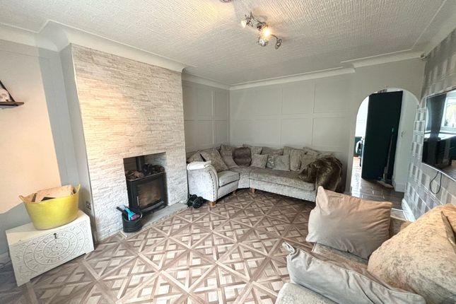 707, Thornton Road, Bradford photo 4