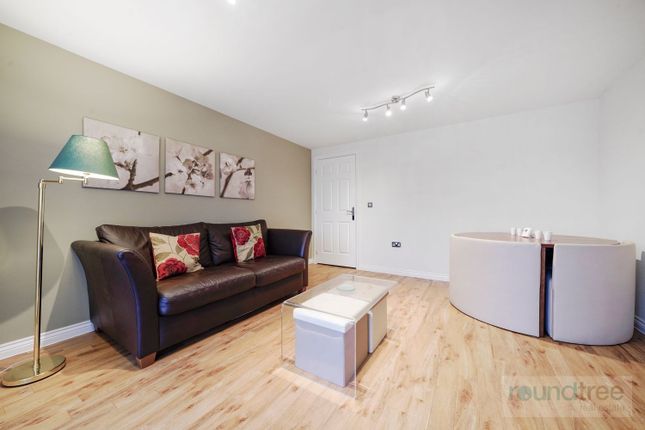 1, Augusta Court, 175, Great North Way, Hendon photo 2