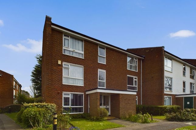 Thumbnail Flat to rent in Holmbury Grove, Featherbed Lane, Forestdale
