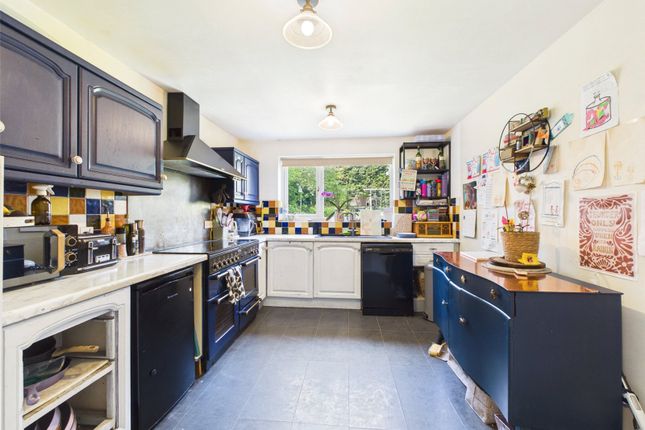 5, Plough Croft, Worcestershire photo 2