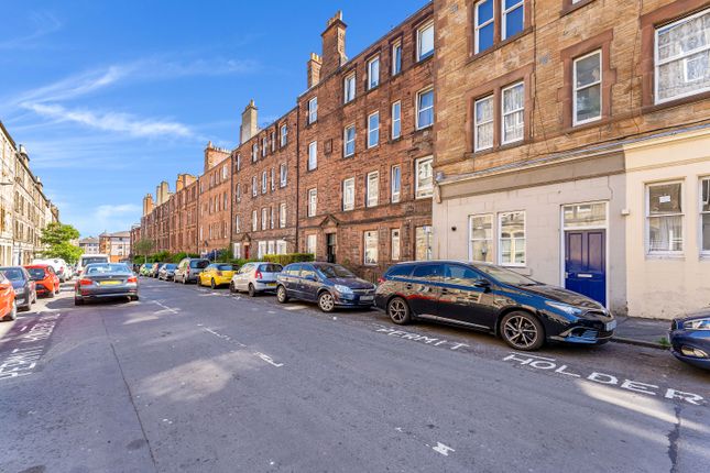 Thumbnail Flat for sale in Sloan Street, Edinburgh