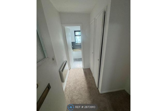 Flat, Swift House Springvale, Maidstone photo 2