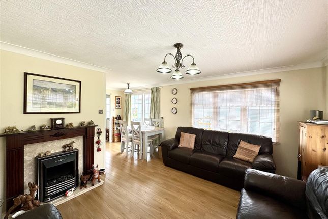 8, Severn Bridge Park Homes, Chepstow photo 3