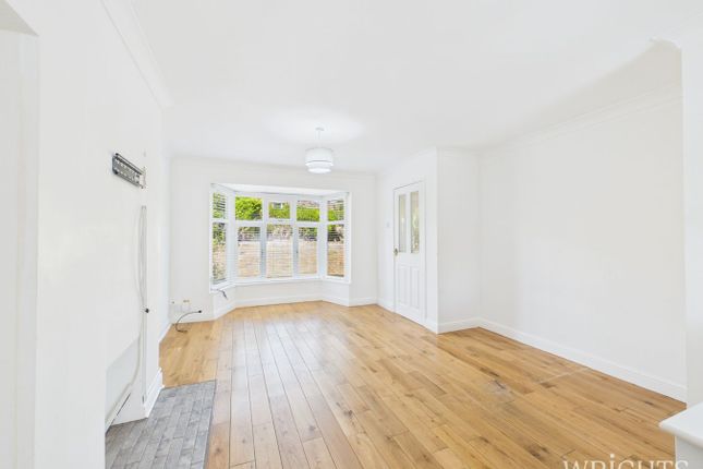 17, Cherry Croft, Welwyn Garden City photo 2