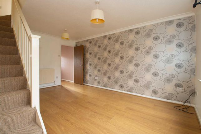33, Hexham Gardens, Milton Keynes photo 5