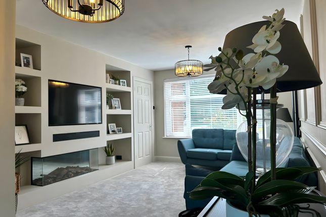 10 Trident Road, Watford photo 2