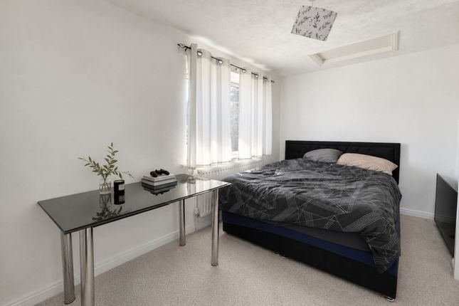 143a, Hockwell Ring, Luton photo 4