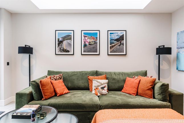 42, Alma Street, London photo 4