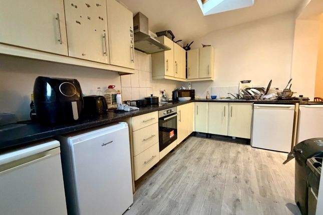 Room 5, 71 Shirley Park Road, Southampton photo 4