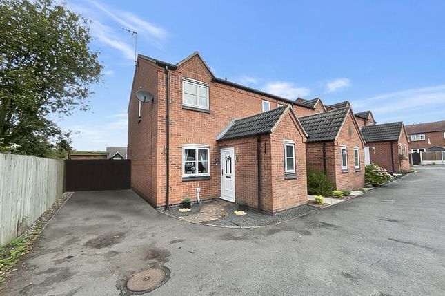 Thumbnail Town house for sale in Anchor Close, Swadlincote