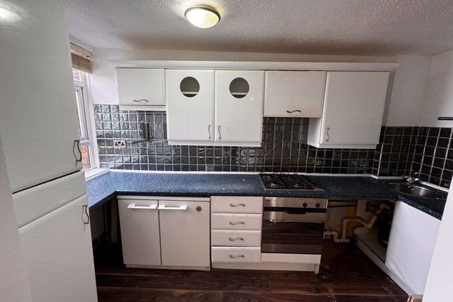 56, Kenilworth Court, Washington photo 4