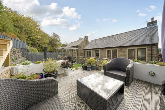 15, The Meadows, Sowerby Bridge photo 2