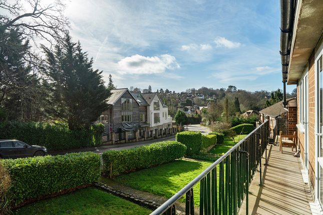 10 Weydown Court, Weydown Road, HASLEMERE photo 4
