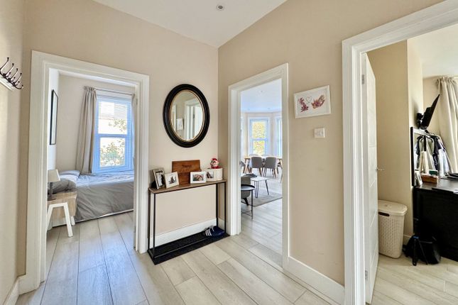 Flat 2, 2, Herbert Road, Westbourne photo 4