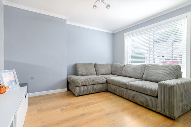 Westcroft Way, Kelty photo 3