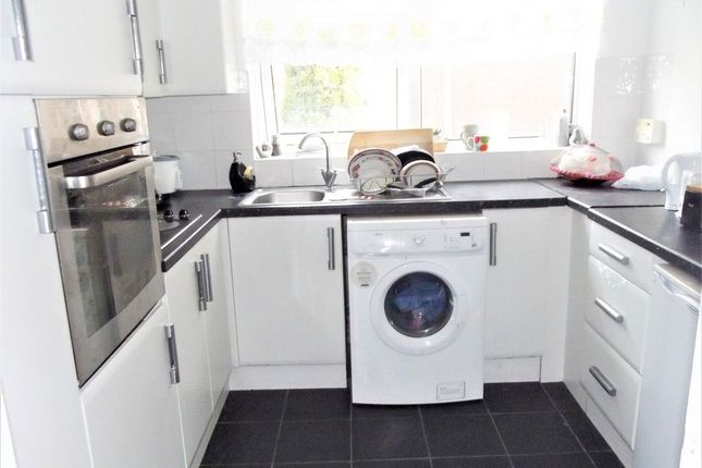 Flat 47, Thorne House, Manchester photo 3