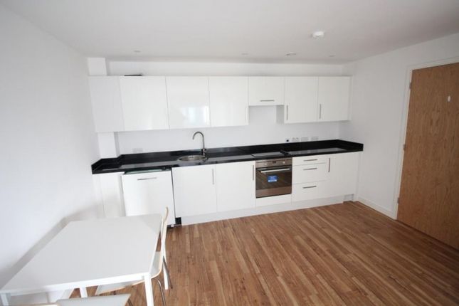 Flat for sale in Completed Manchester Apartment, Salford Quays, Manchester