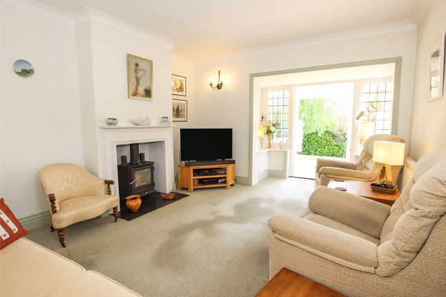 24, Belmore Road, Hampshire photo 3