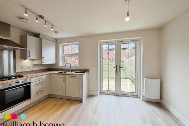 5, Fumitory Close, Ipswich photo 4