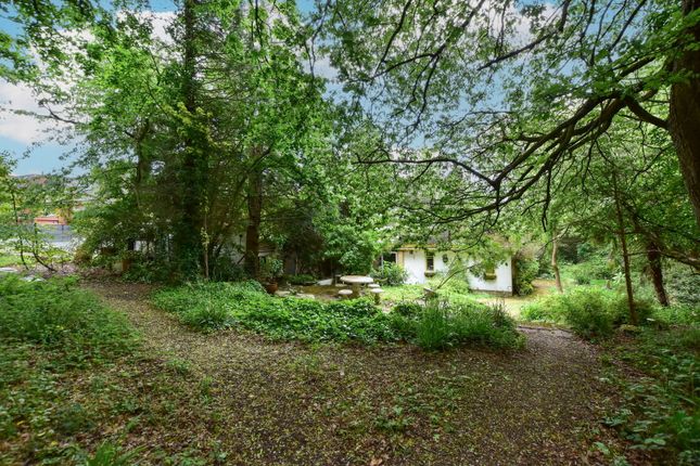 32, Aylmer Drive, Harrow photo 4