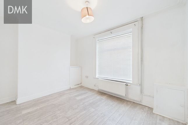 1145 Neath Road, Swansea photo 3