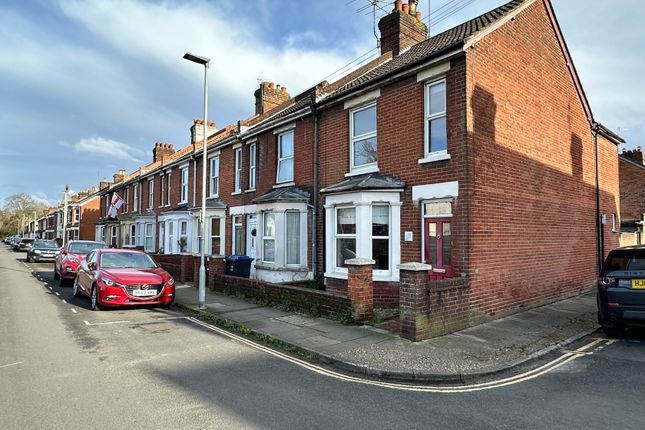 Semi-detached house to rent in St Pauls Road, Salisbury SP2