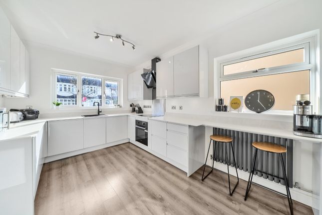 15A, Rosedene Avenue, London photo 2