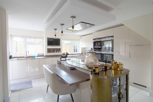 3, Fitzroy Close, Billericay photo 2