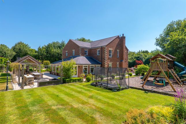 Whitegates, Whitegate Fold, Chorley photo 4