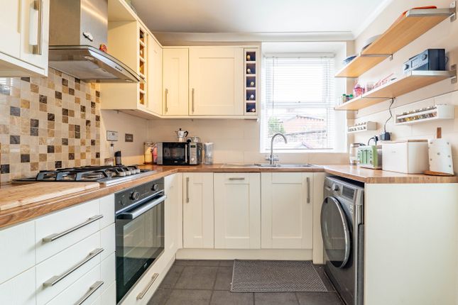 6, Talbot Road, Penwortham photo 4