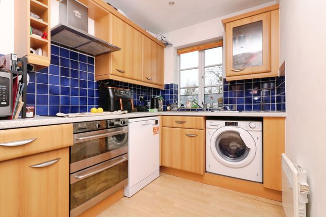 26, Newland Gardens, Hertford photo 4