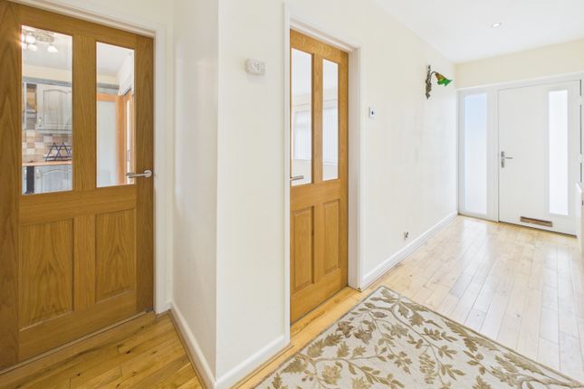 30, Carr Lane, Dronfield photo 2