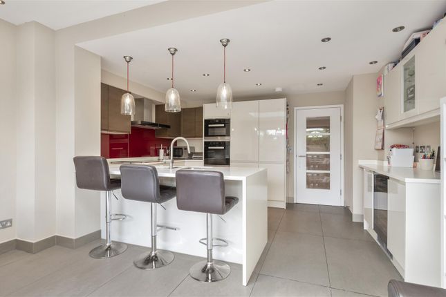 8 Cumberland Close,9.Jpg