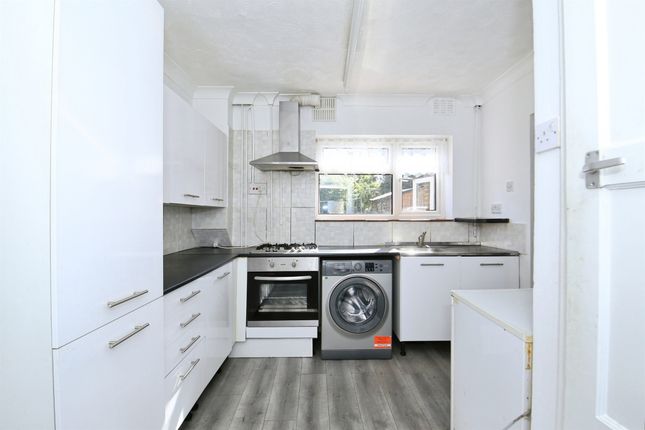 86, Eastern Avenue, PETERBOROUGH photo 4