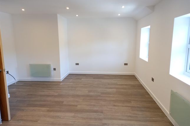 Flat 3 Lounge.Jpg