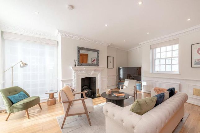 Town house to rent in Catherine Place, London