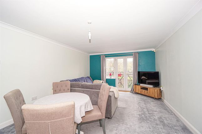 Flat 3, 32, Cooden Ledge, St. Leonards-On-Sea photo 2