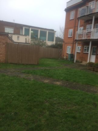 Hale Lane, London NW7 photo 4